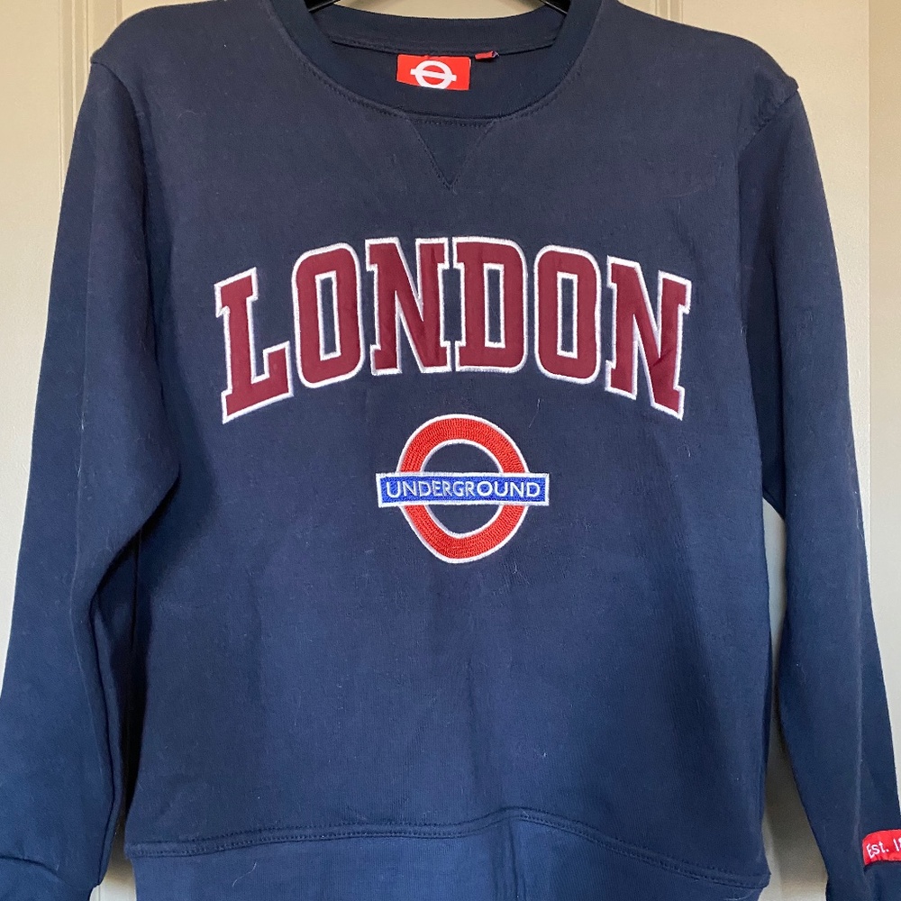 Sweatshirt